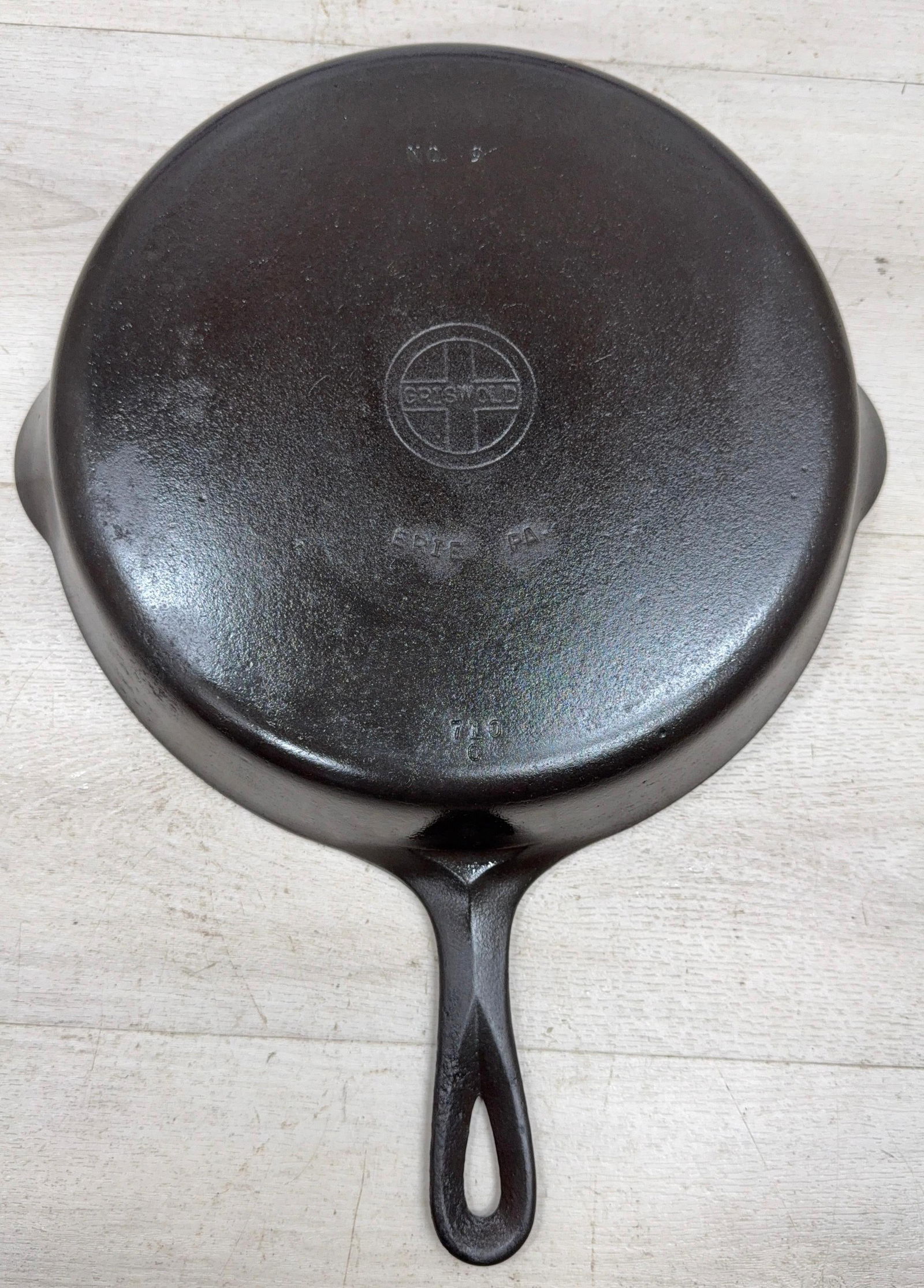 GRISWOLD NO. 9 SMALL LOGO SKILLET (1 of 6)