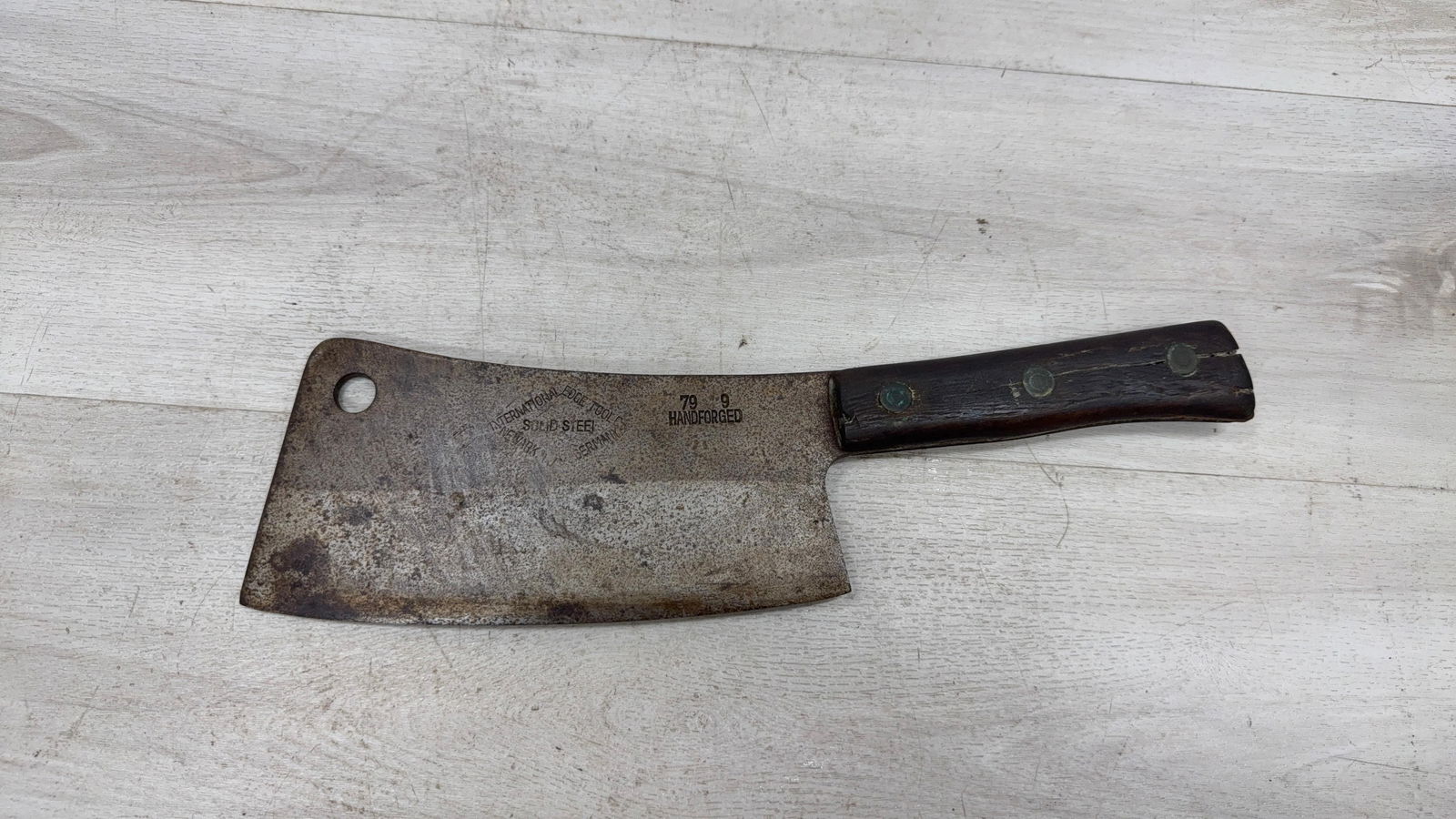 INTERNATIONAL EDGE TOOL MEAT CLEAVER (1 of 6)