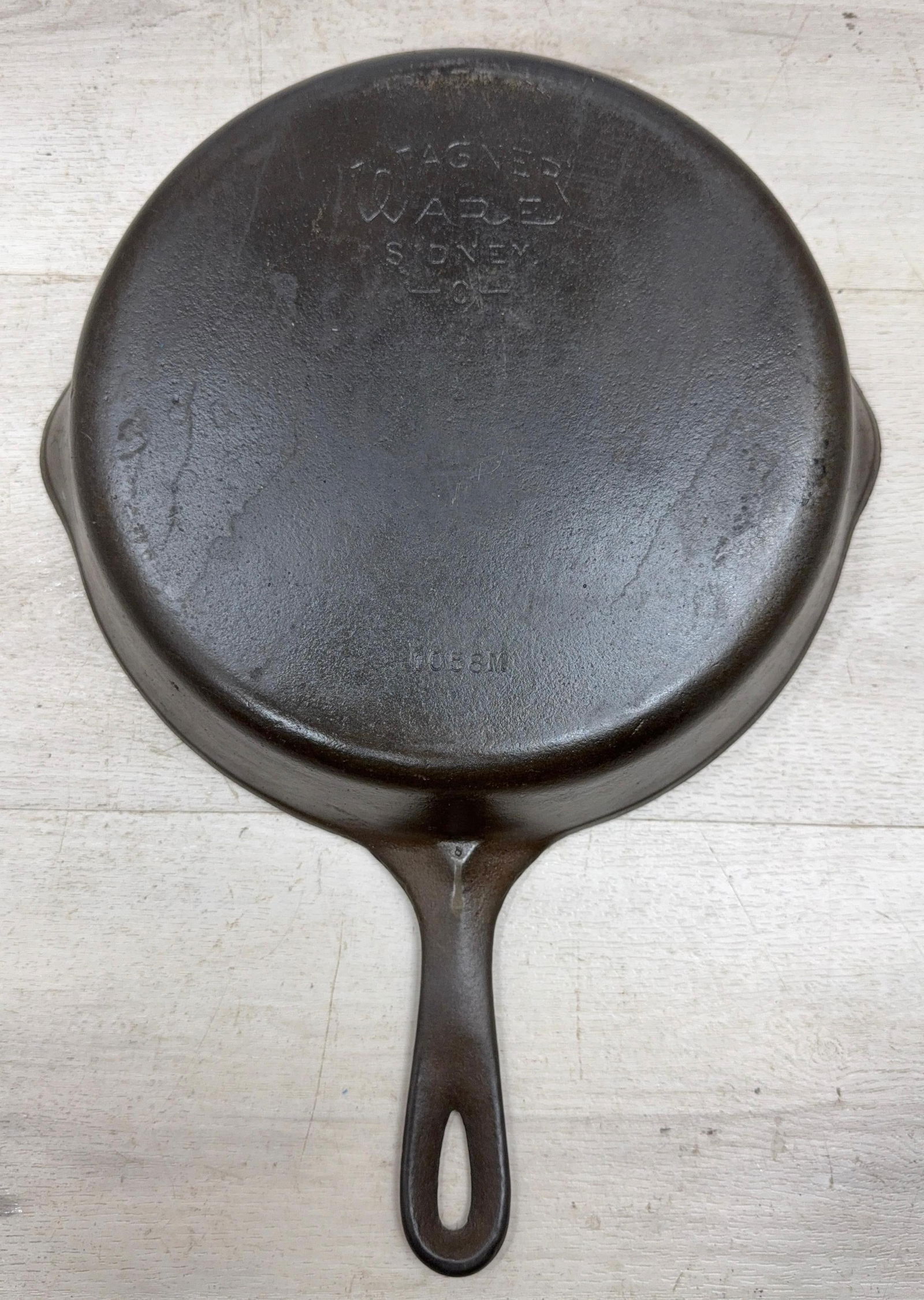 WAGNER NO. 8 SKILLET 1058M (1 of 6)