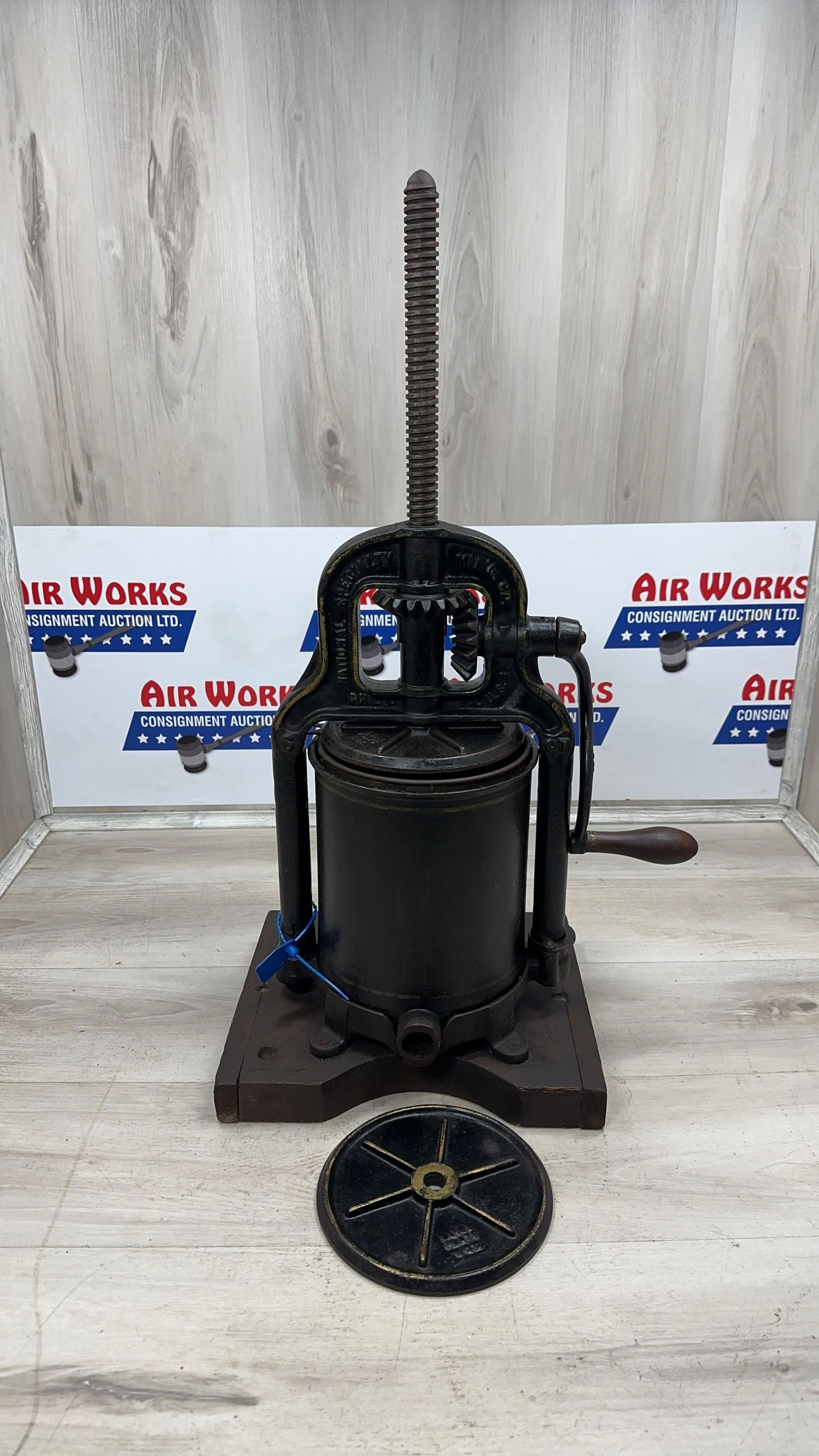NATIONAL SPECIALTY 6 QT SAUSAGE PRESS WITH STRAINER AND EXTRA PLATE: Load-out Pick up for all online purchases for Antiques & collectibles is Monday, Tuesday, Wednesday, February 23rd, 24th, 25th At our shipper's location. We do offer shipping on all items shippable