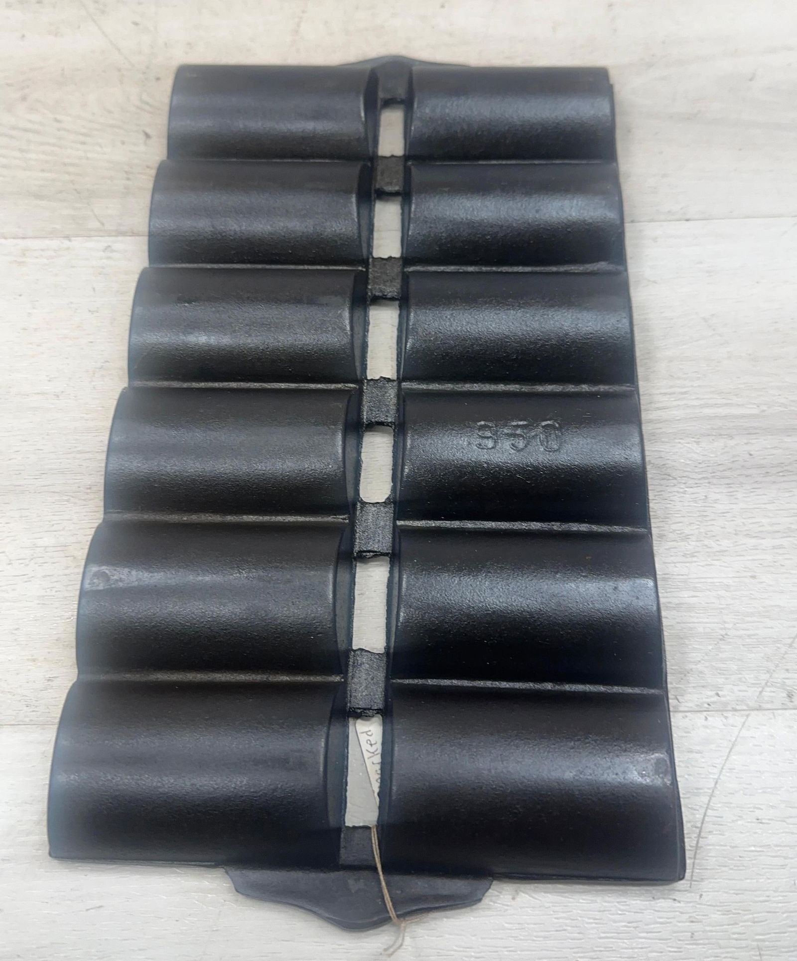 GRISWOLD NO. 950 UNMARKED FRENCH ROLL PAN: Load-out Pick up for all online purchases for Antiques & collectibles is Monday, Tuesday, Wednesday, February 23rd, 24th, 25th At our shipper's location. We do offer shipping on all items shippable wi