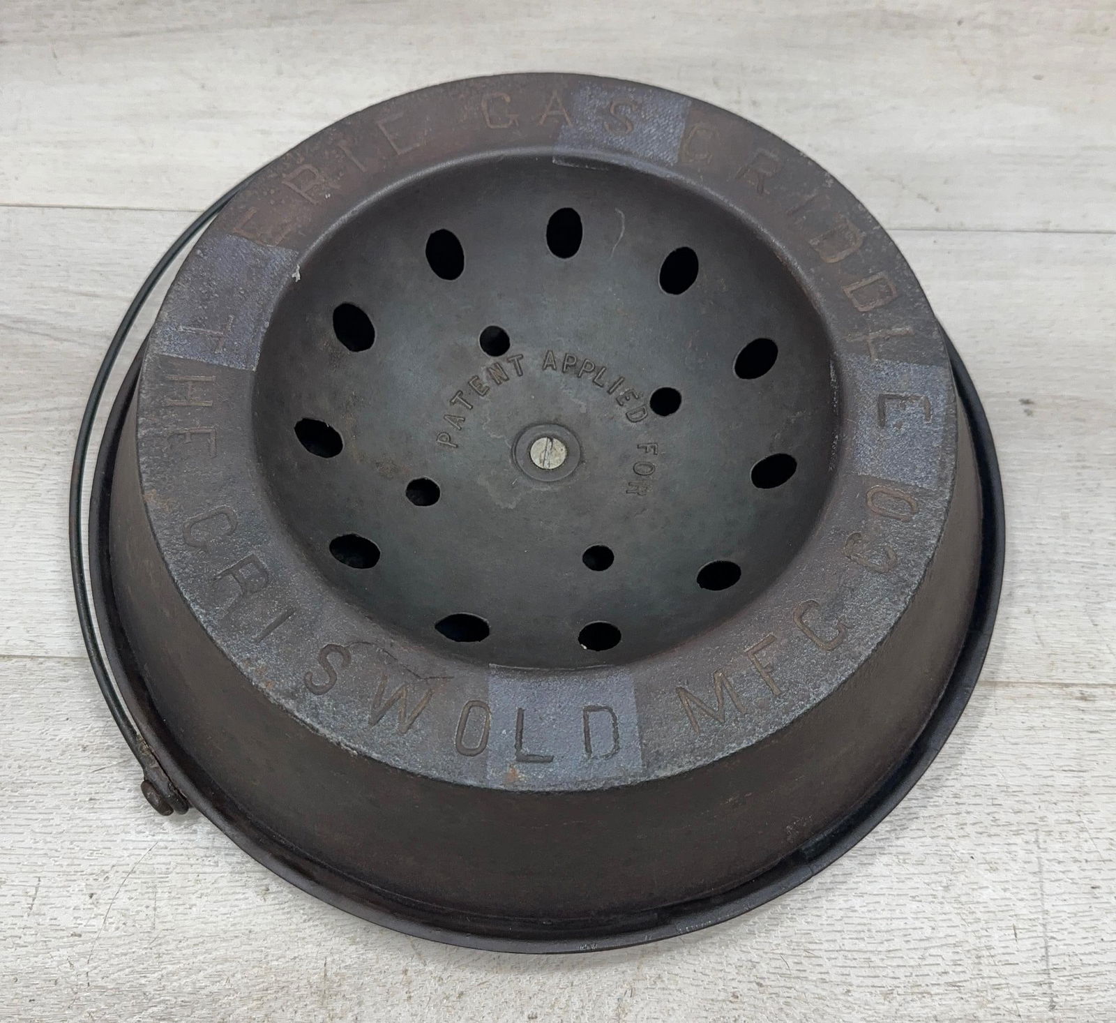 GRISWOLD RAISED GAS GRIDDLE: Load-out Pick up for all online purchases for Antiques & collectibles is Monday, Tuesday, Wednesday, February 23rd, 24th, 25th At our shipper's location. We do offer shipping on all items shippable wi