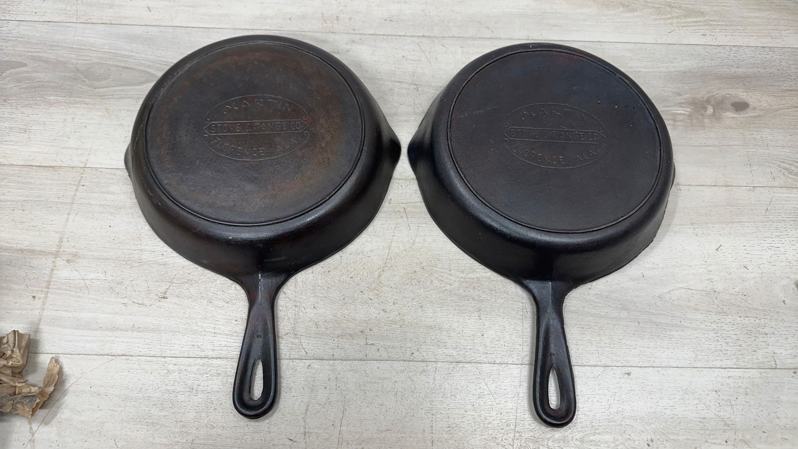PAIR OF NO. 8 MARTIN CAST IRON SKILLETS (1 of 9)