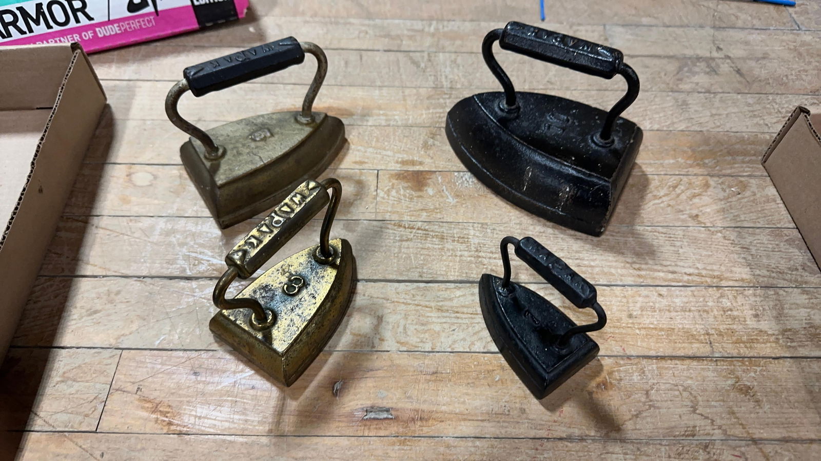 SET OF (4) FOUR WAPAK SAD IRONS (1 of 5)