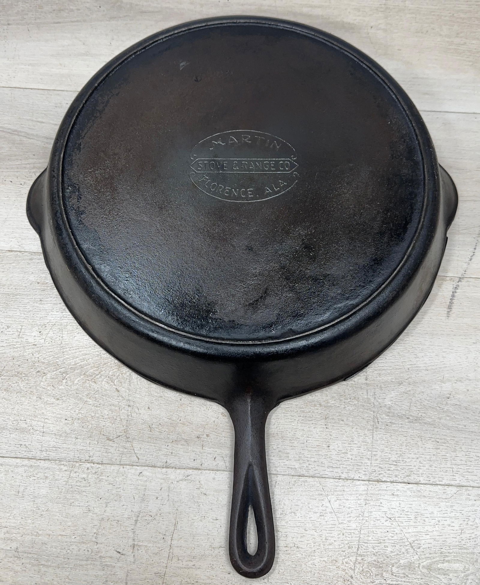 MARTIN NO. 14 CAST IRON SKILLET: Load-out Pick up for all online purchases for Antiques & collectibles is Monday, Tuesday, Wednesday, February 23rd, 24th, 25th At our shipper's location. We do offer shipping on all items shippable wi