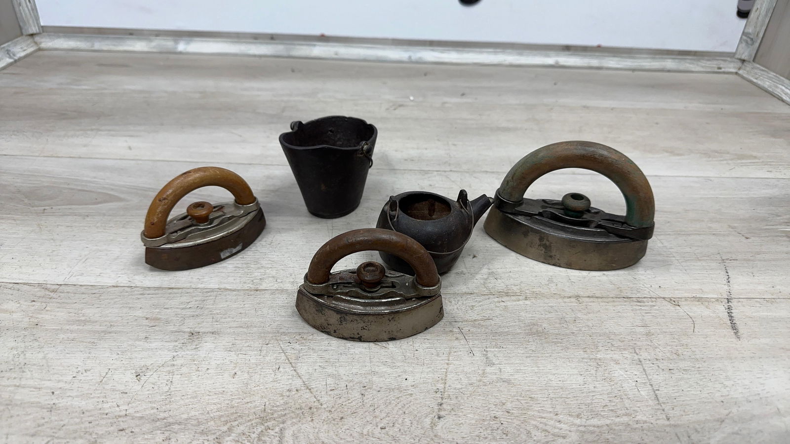 SALESMAND SAMPLE SAD IRONS AND CAST IRON MINIATURES: Load-out Pick up for all online purchases for Antiques & collectibles is Monday, Tuesday, Wednesday, February 23rd, 24th, 25th At our shipper's location. We do offer shipping on all items shippable