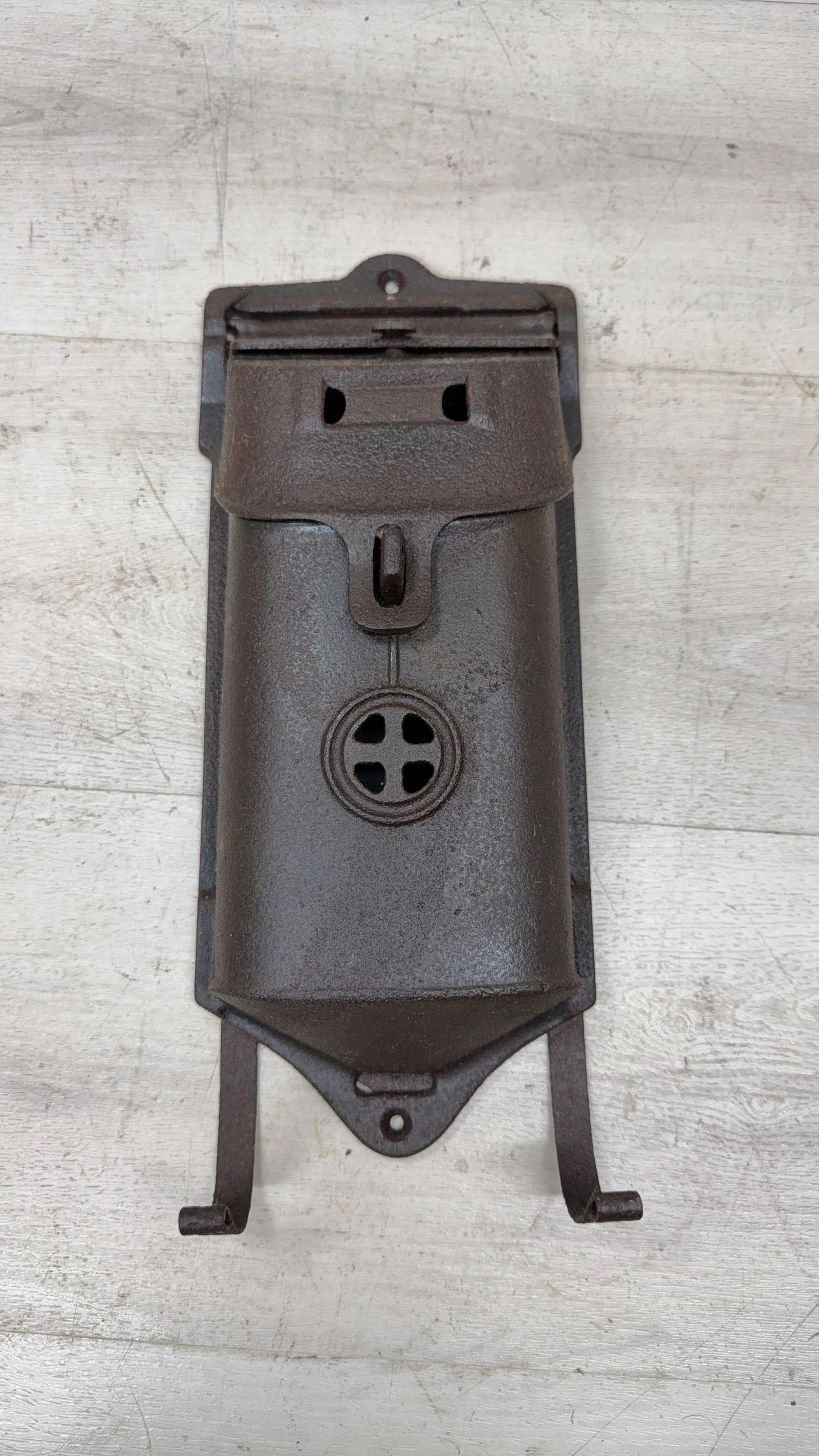 GRISWOLD CAST IRON MAILBOX: Load-out Pick up for all online purchases for Antiques & collectibles is Monday, Tuesday, Wednesday, February 23rd, 24th, 25th At our shipper's location. We do offer shipping on all items shippable wi