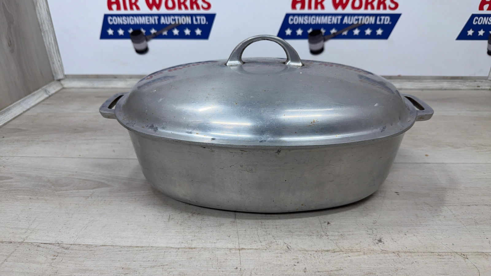 GRISWOLD NO. 5 CAST ALUMINUM OVAL ROASTER: Load-out Pick up for all online purchases for Antiques & collectibles is Monday, Tuesday, Wednesday, February 23rd, 24th, 25th At our shipper's location. We do offer shipping on all items shippable wi