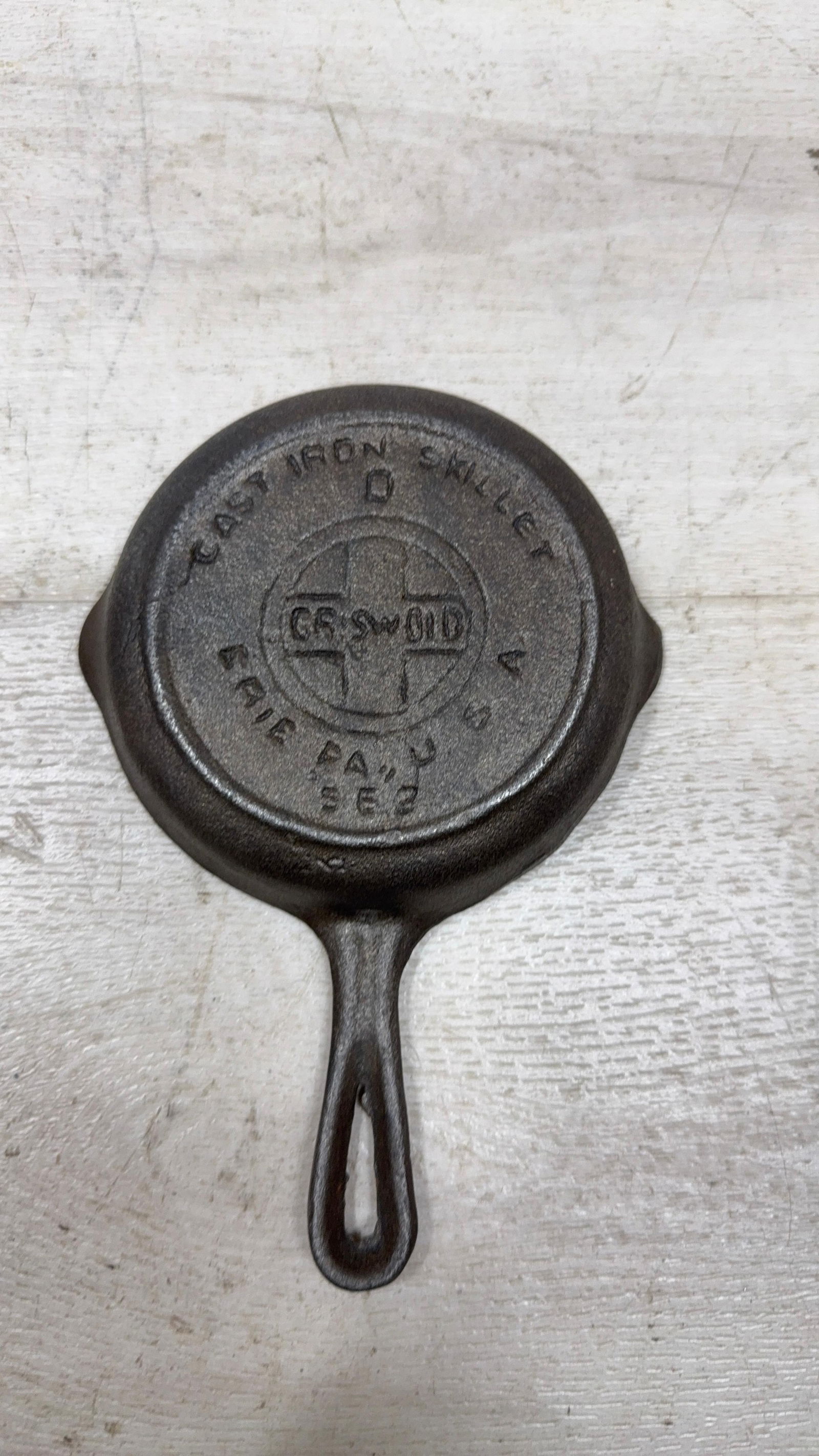 GRISWOLD NO. 0 SKILLET. SEE PHOTOS: Load-out Pick up for all online purchases for Antiques & collectibles is Monday, Tuesday, Wednesday, February 23rd, 24th, 25th At our shipper's location. We do offer shipping on all items shippable wi