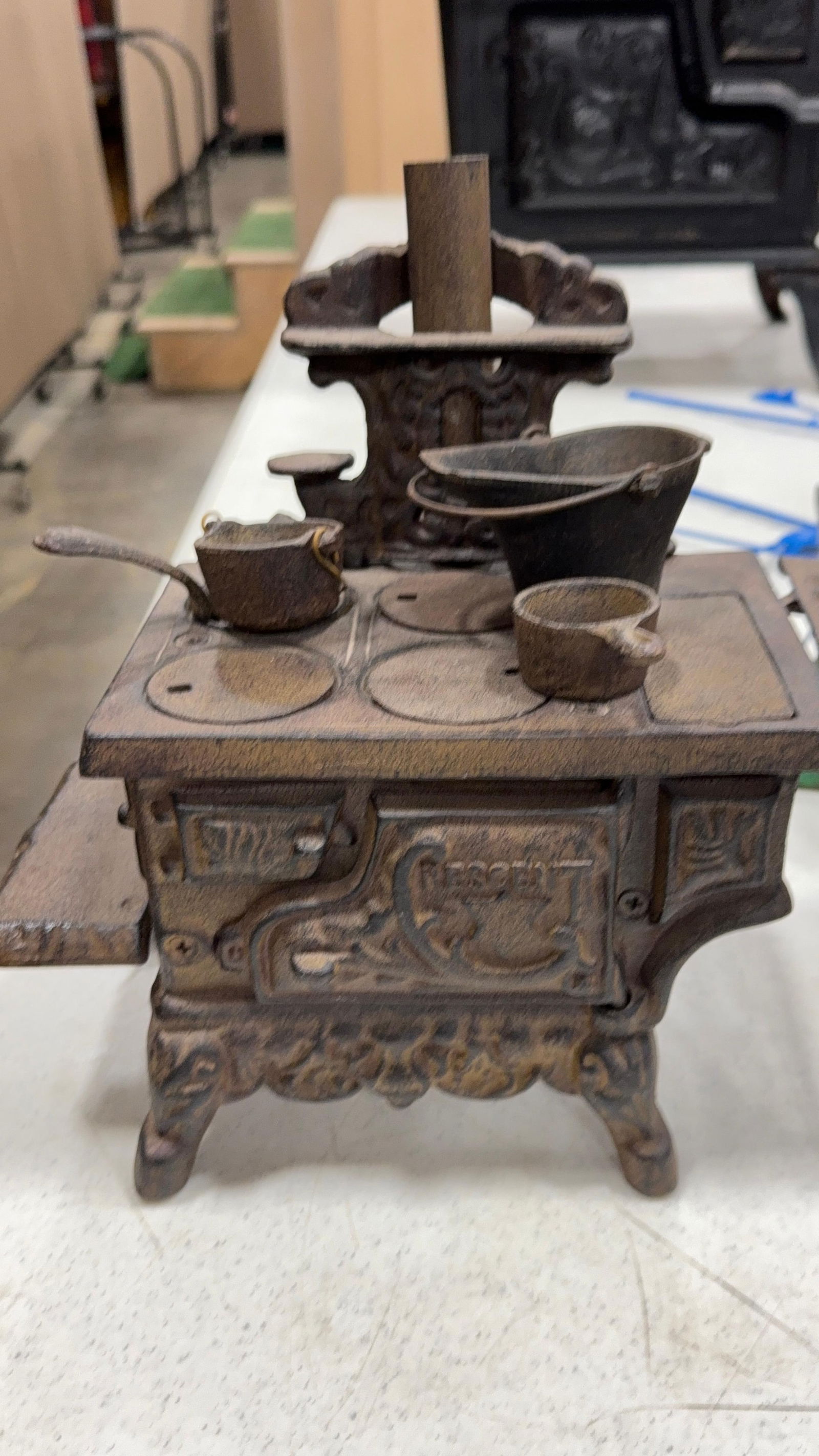 REGENT MODEL CAST IRON STOVE: Load-out Pick up for all online purchases for Antiques & collectibles is Monday, Tuesday, Wednesday, February 23rd, 24th, 25th At our shipper's location. We do offer shipping on all items shippable wi