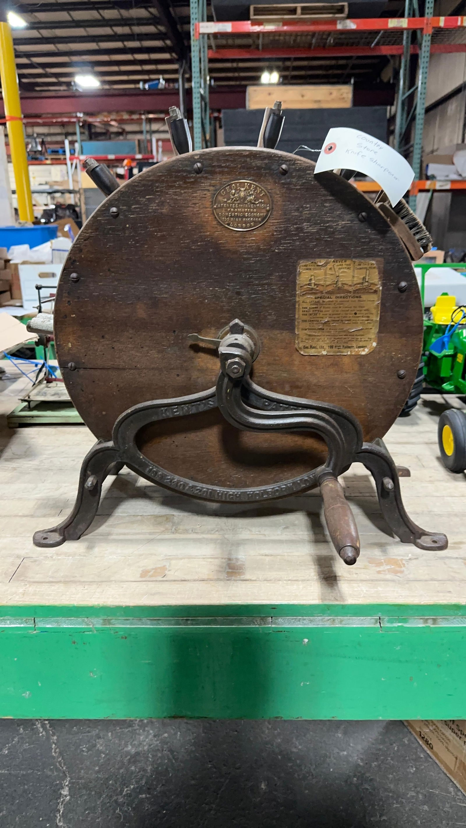 GEORGE KENT COUNTRY STORE KNIFE SHARPENER (1 of 5)