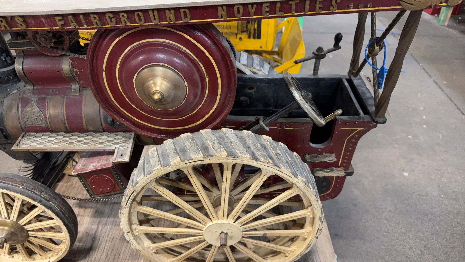 FOWLER STEAM ENGINE MODEL - 2