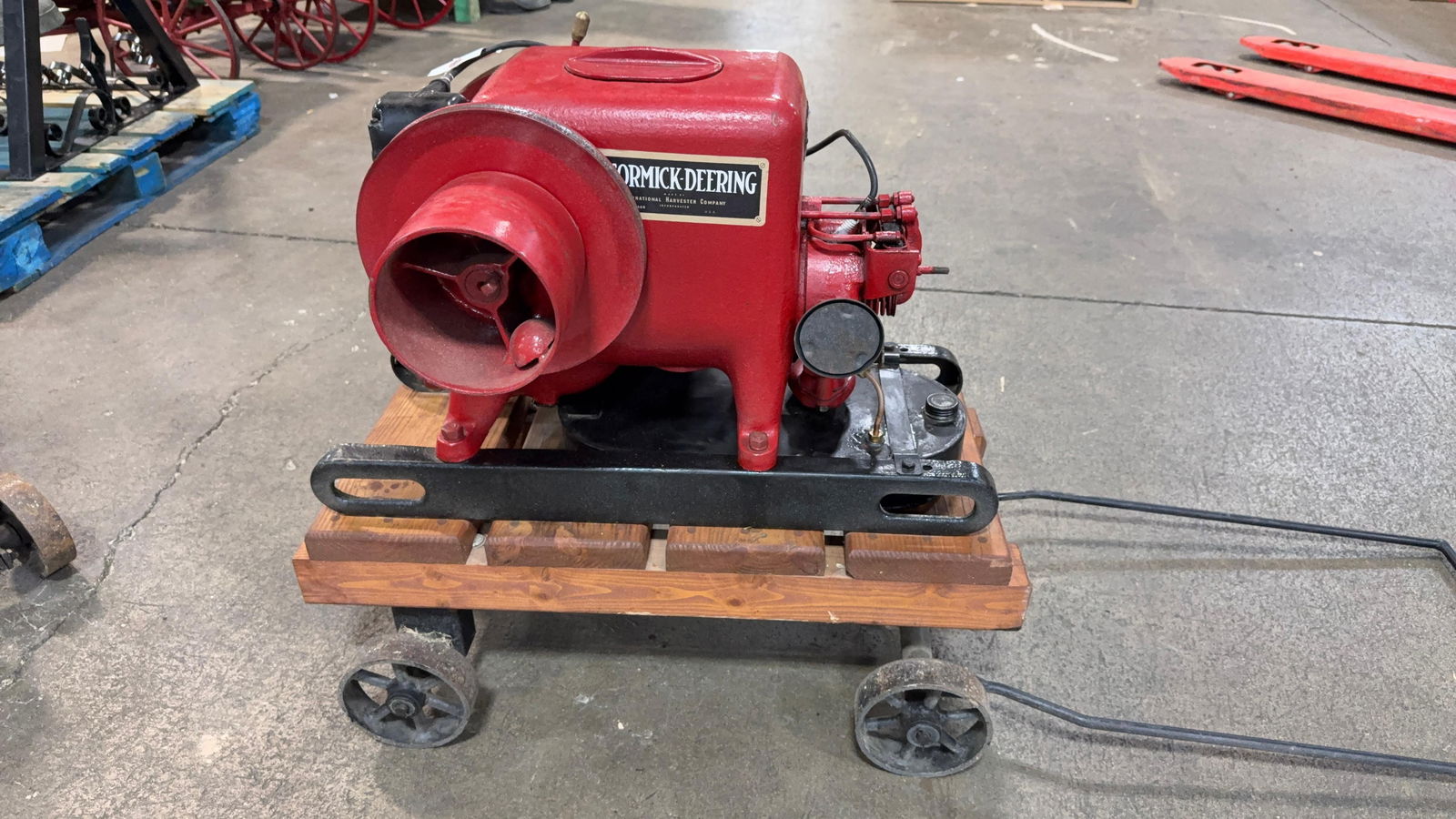 IH HARVESTER 1.5-2.5 HP HIT-N-MISS ENGINE (1 of 9)