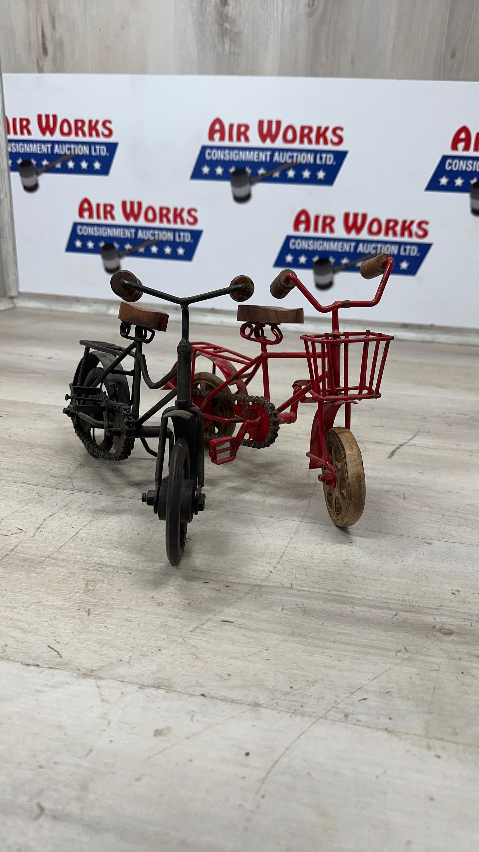 PAIR OF SALESMAN SAMPLE BICYCLES (1 of 4)