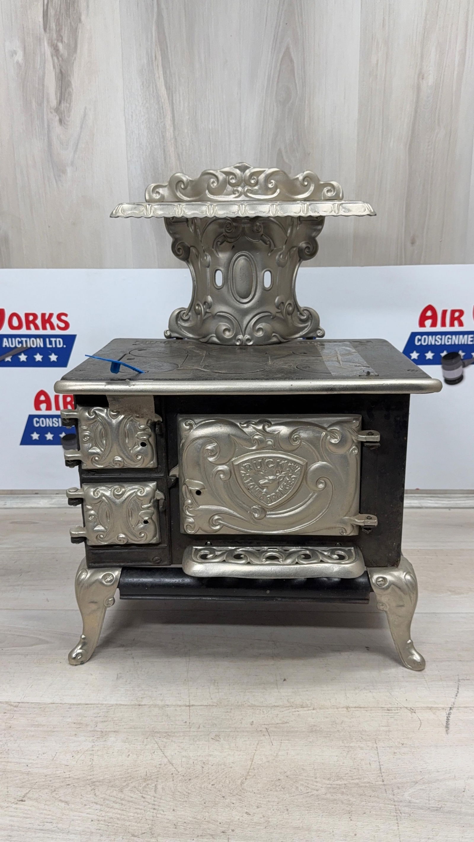 BUCK'S JUNIOR NO. 4 SALESMAN SAMPLE STOVE (1 of 7)