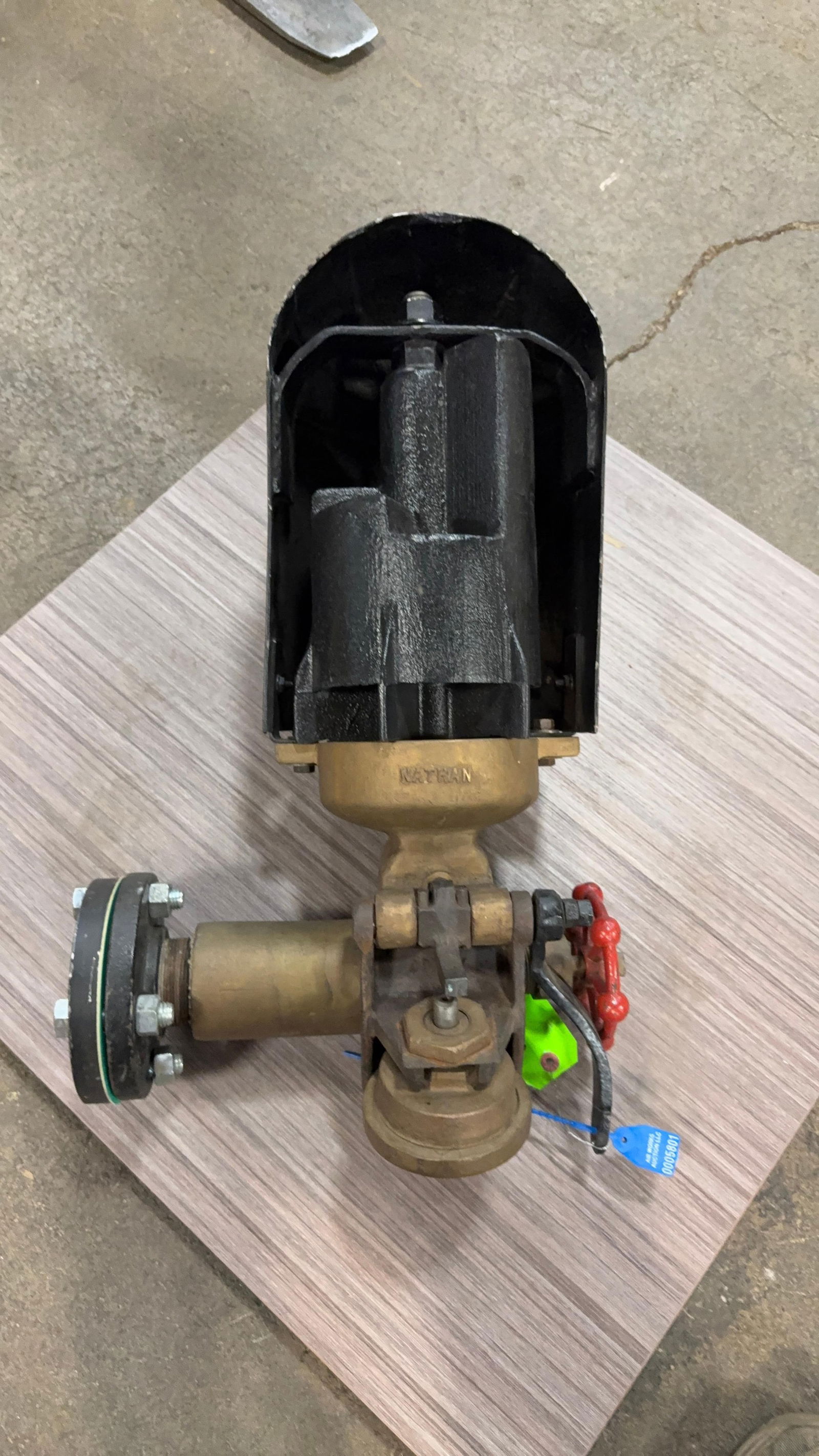 6'" NATHAN CHIME STEAM WHISTLE: Load-out Pick up for all online purchases for Antiques & collectibles is Monday, Tuesday, Wednesday, February 23rd, 24th, 25th At our shipper's location. We do offer shipping on all items shippable wi