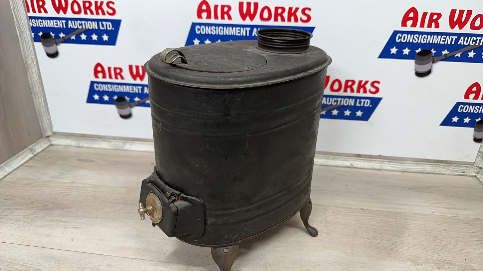 MINI METAL WOOD STOVE (1 of 7)