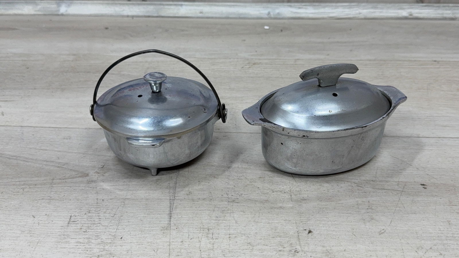 GRISWOLD NICKELPLATED MIINI PIECES. NO. OO DUTCH OVEN AND NO. 90 CASSEROLE: Load-out Pick up for all online purchases for Antiques & collectibles is Monday, Tuesday, Wednesday, February 23rd, 24th, 25th At our shipper's location. We do offer shipping on all items shippable wi
