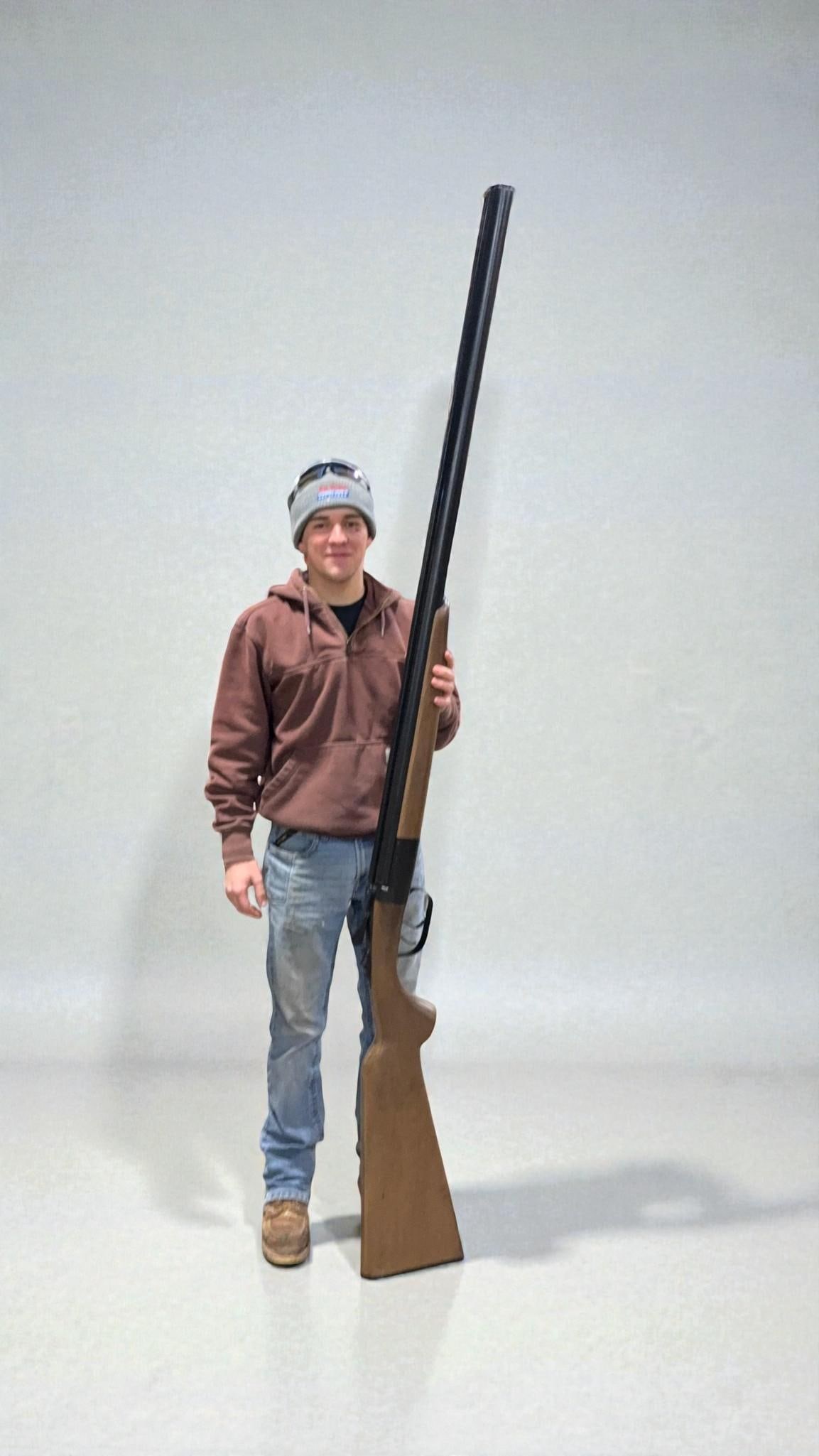 LARGE DOUBLE BARREL SHOTGUN REPLICA. YOUNG MAN FOR REFERENCE (1 of 8)