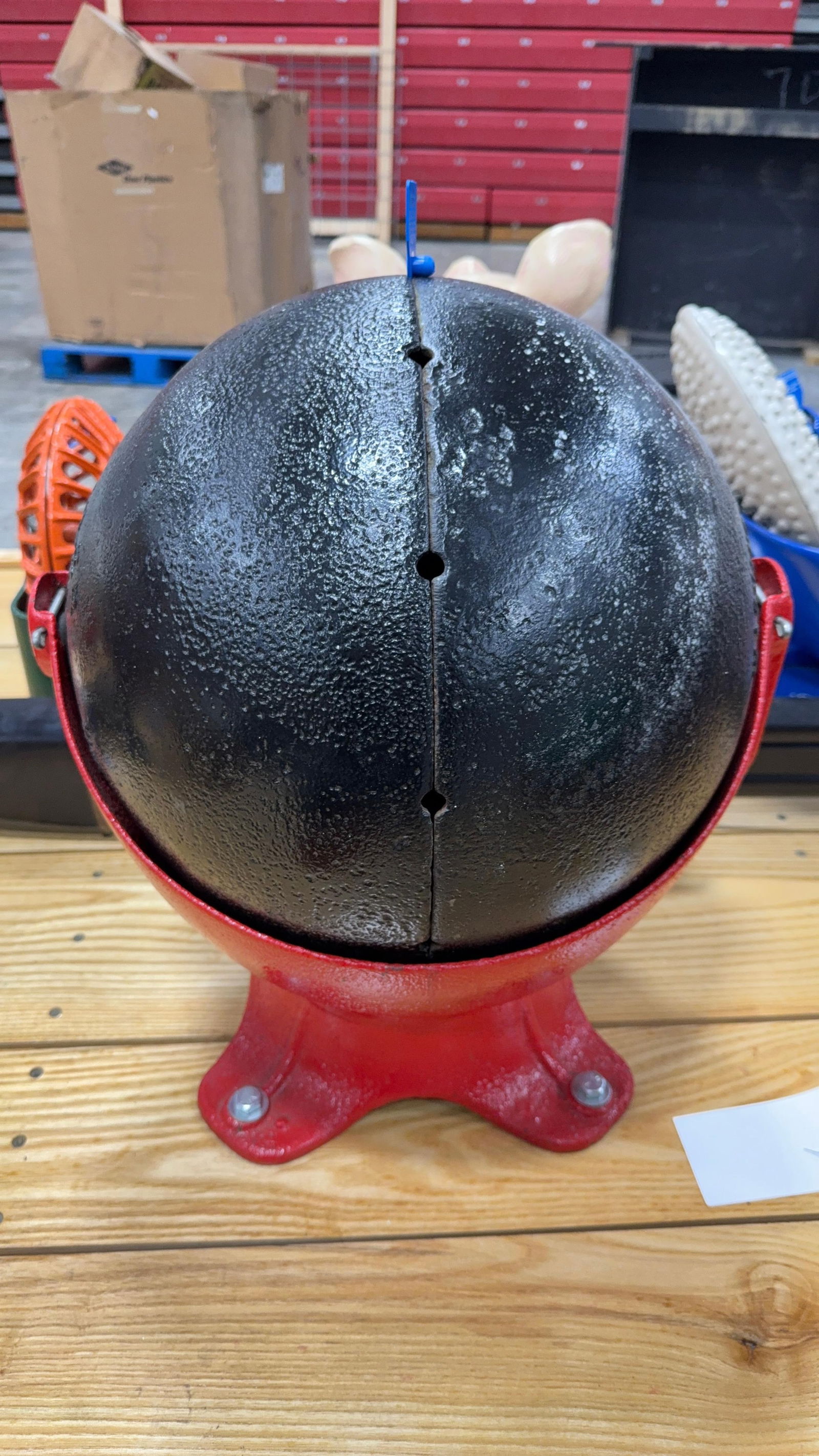 ANTIQUE HOG OILER REFURBUSHED. UNIQUE ROUND STYLE: Load-out Pick up for all online purchases for Antiques & collectibles is Monday, Tuesday, Wednesday, February 23rd, 24th, 25th At our shipper's location. We do offer shipping on all items shippable wi