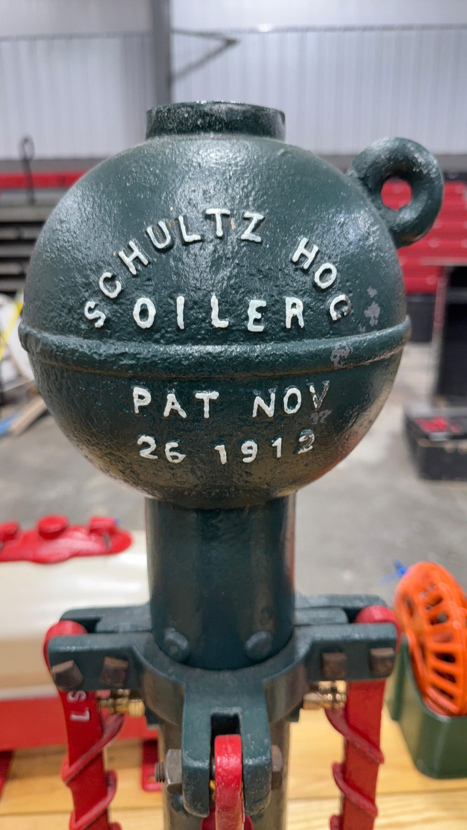 ANTIQUE UPRIGHT STYLE HOG OILER - 2