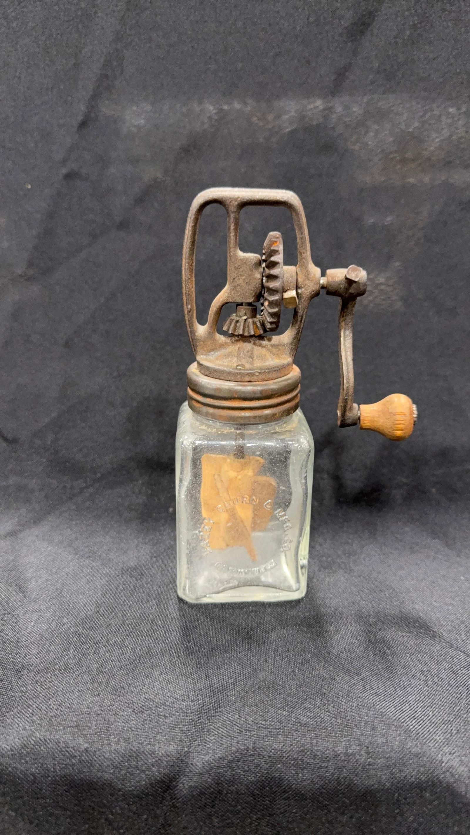 MINI DAZEY BUTTER CHURN (1 of 6)