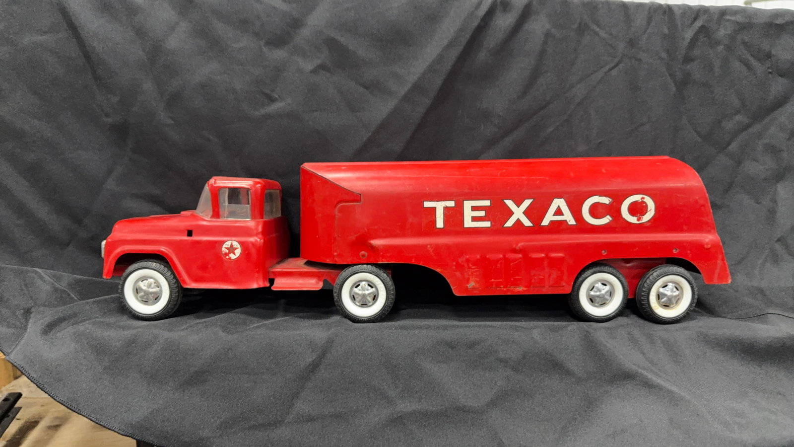 TEXACO BUDDY L METAL GAS TRUCK: Load-out Pick up for all online purchases for Antiques & collectibles is Monday, Tuesday, Wednesday, February 23rd, 24th, 25th At our shipper's location. We do offer shipping on all items shippable wi
