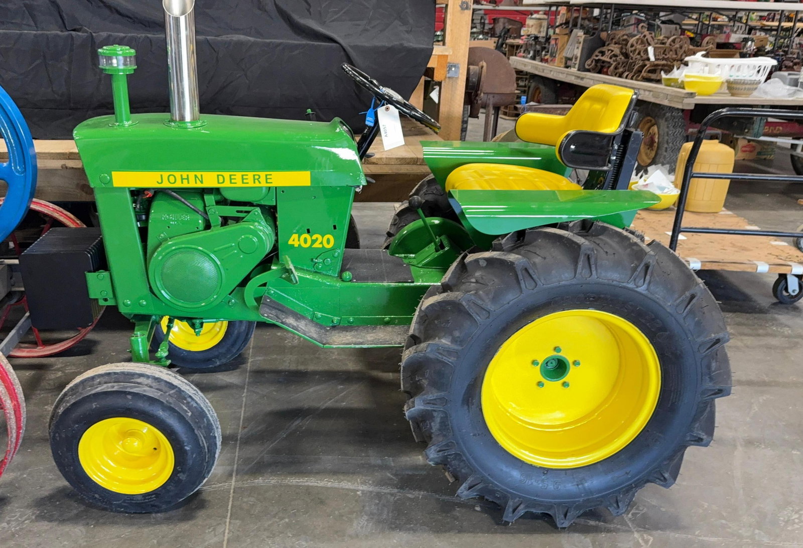 JOHN DEERE 4020 MODEL BUILT ON GARDEN TRACTOR FRAME (1 of 11)
