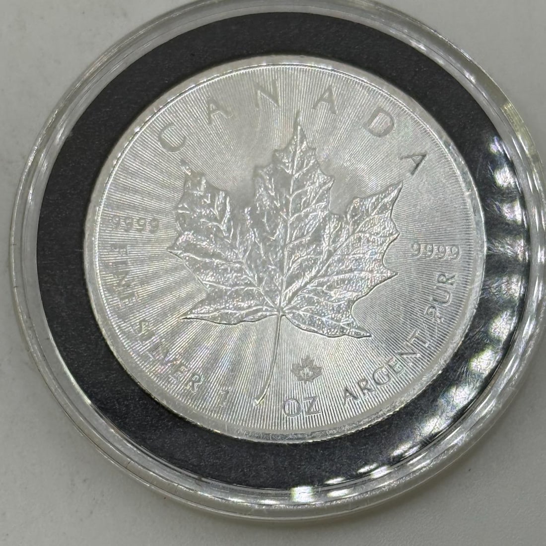 2015 Canadian Silver Maple Leaf Coin, 1 oz, $5 Face Value (1 of 2)