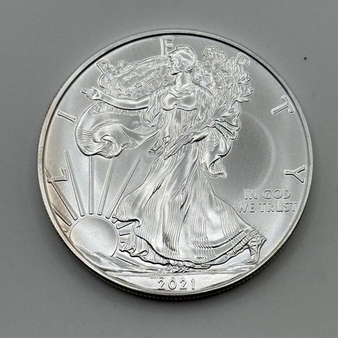 2021 American Silver Eagle Coin, 1 oz .999 Fine Silver, One Dollar (1 of 2)