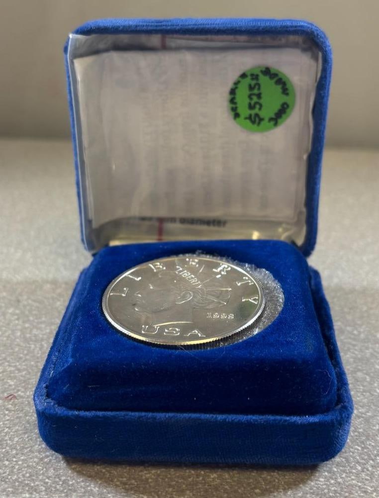 1993 USA Liberty Commemorative Coin, Original Packaging, .999 fine silver, 1 Troy Ounce (1 of 4)