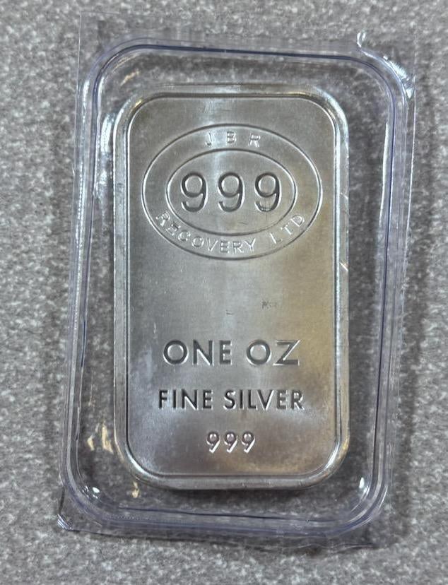 One oz .999 Fine Silver Bullion Bar with Unique Design (1 of 2)