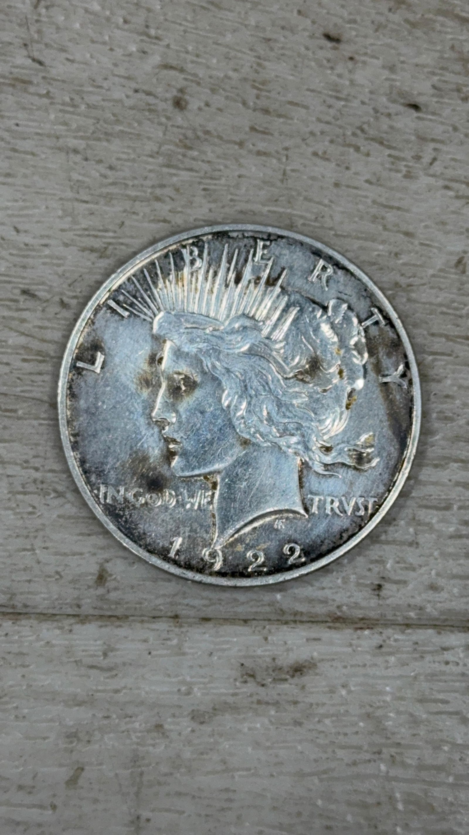 1922-D Liberty Peace Dollar, 90% Silver, Denver Mint: IMPORTANT, WE ONLY ACCEPT CREDIT CARDS UP TO $500 FOR ONLINE COIN PURCHASES. YOU CAN PAY ACH THROUGH PROXIBID, OR YOU CAN SEND A WIRE OR CERTIFIED CHECK. WE WILL HOLD ALL SHIPPING OF COINS FOR 10 DAYS