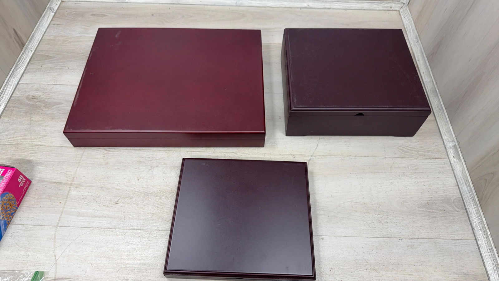 SILVER AND COIN BOXES. (1 of 8)