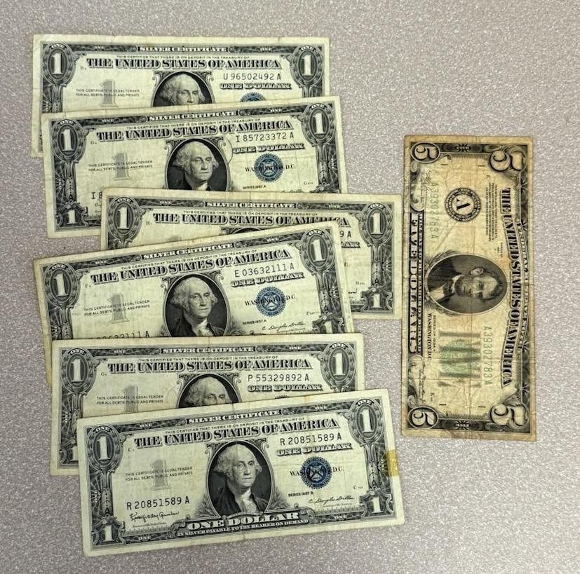 1934 Green Seal $5.00 US Federal Reserve Note AND 6 1957 SILVER CERTIFICATES (1 of 3)