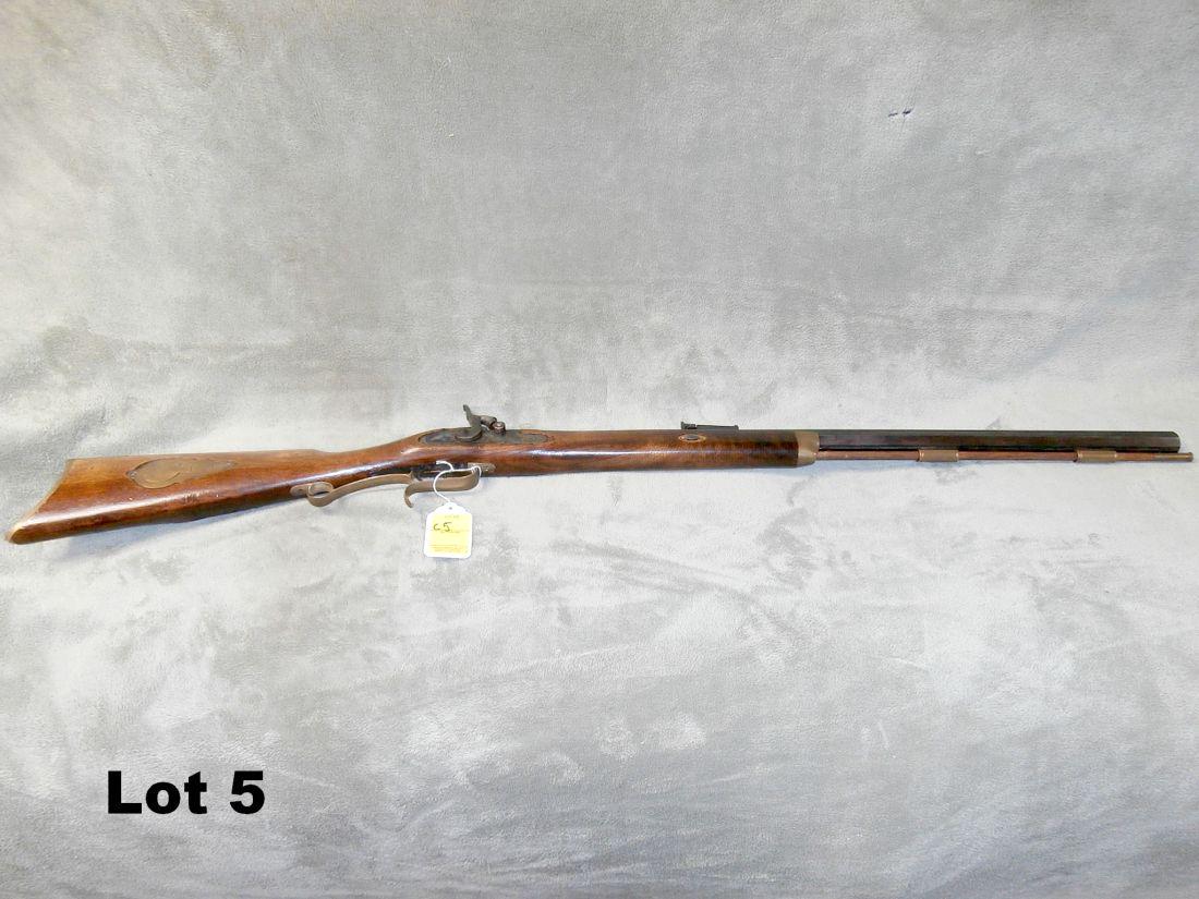 Connecticut Valley Arms Black power rifle: Connecticut Valley Arms 50 cal black powder percussion rifle in good condition - Antique