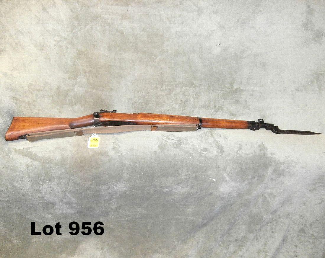 Enfield Model #4MK1 303 Cal with bayonett: Enfield Model #4MK1 303 Cal with bayonett in good condition - C&R