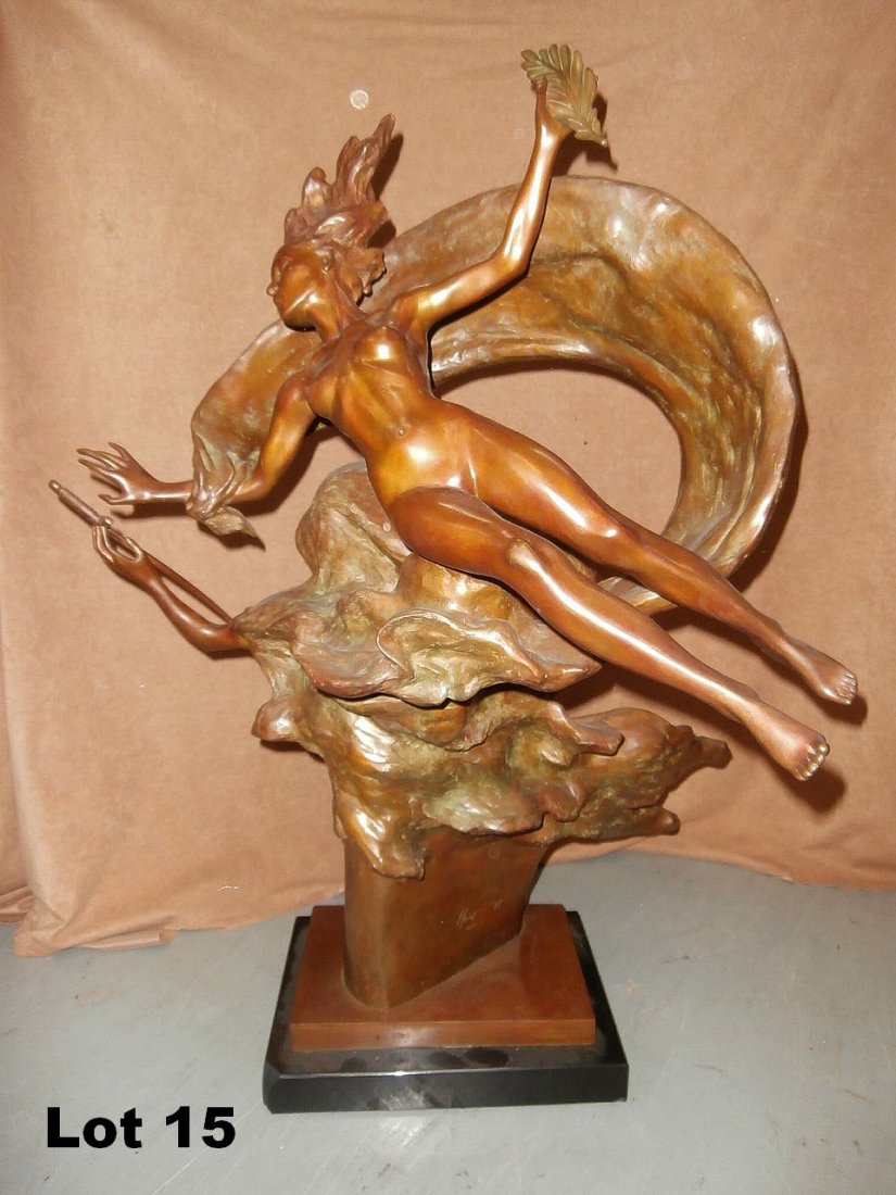 Bronze "Liberty and Sacrifice" by Frederick Hart: Limited edition large bronze statue "Liberty and Sacrifice" by Frederick Hart, 1997. #25 of 50 castings. 35" tall x 30" wide.