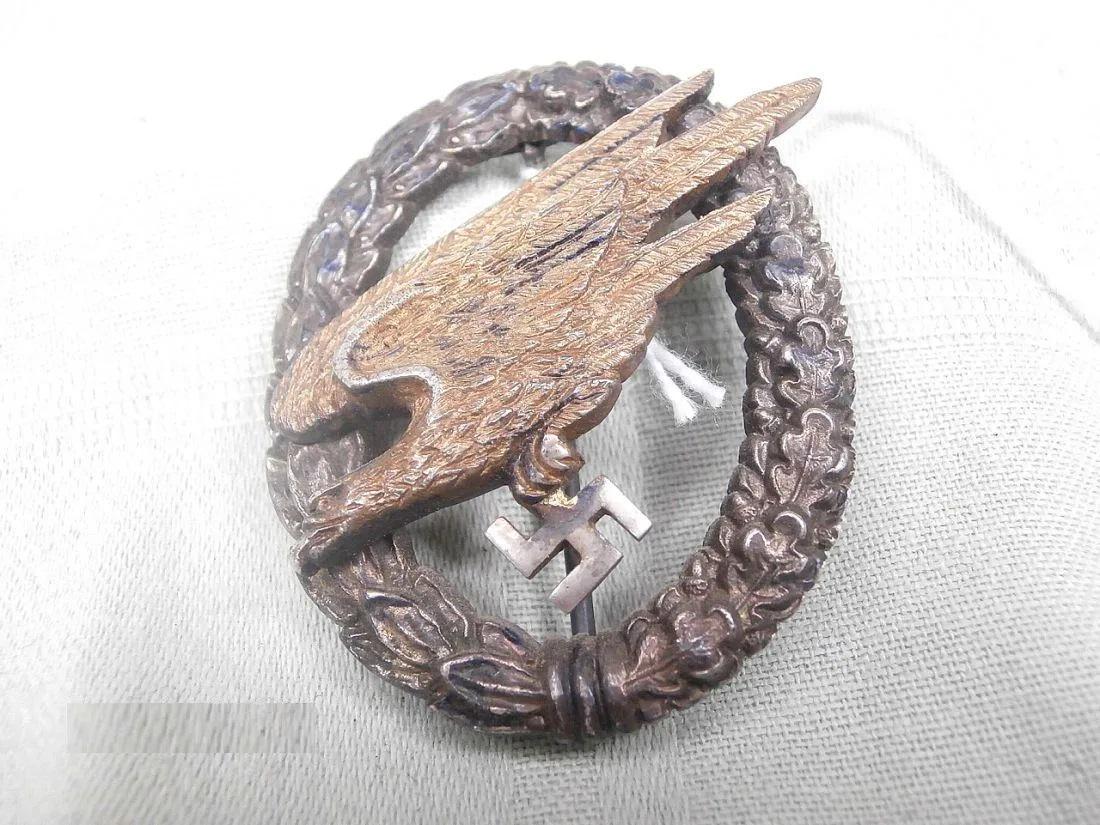 German Wwii Paratrooper Badge (1 of 3)