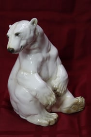 Eisbaer Zuegel Nyphenburg Polar Bear