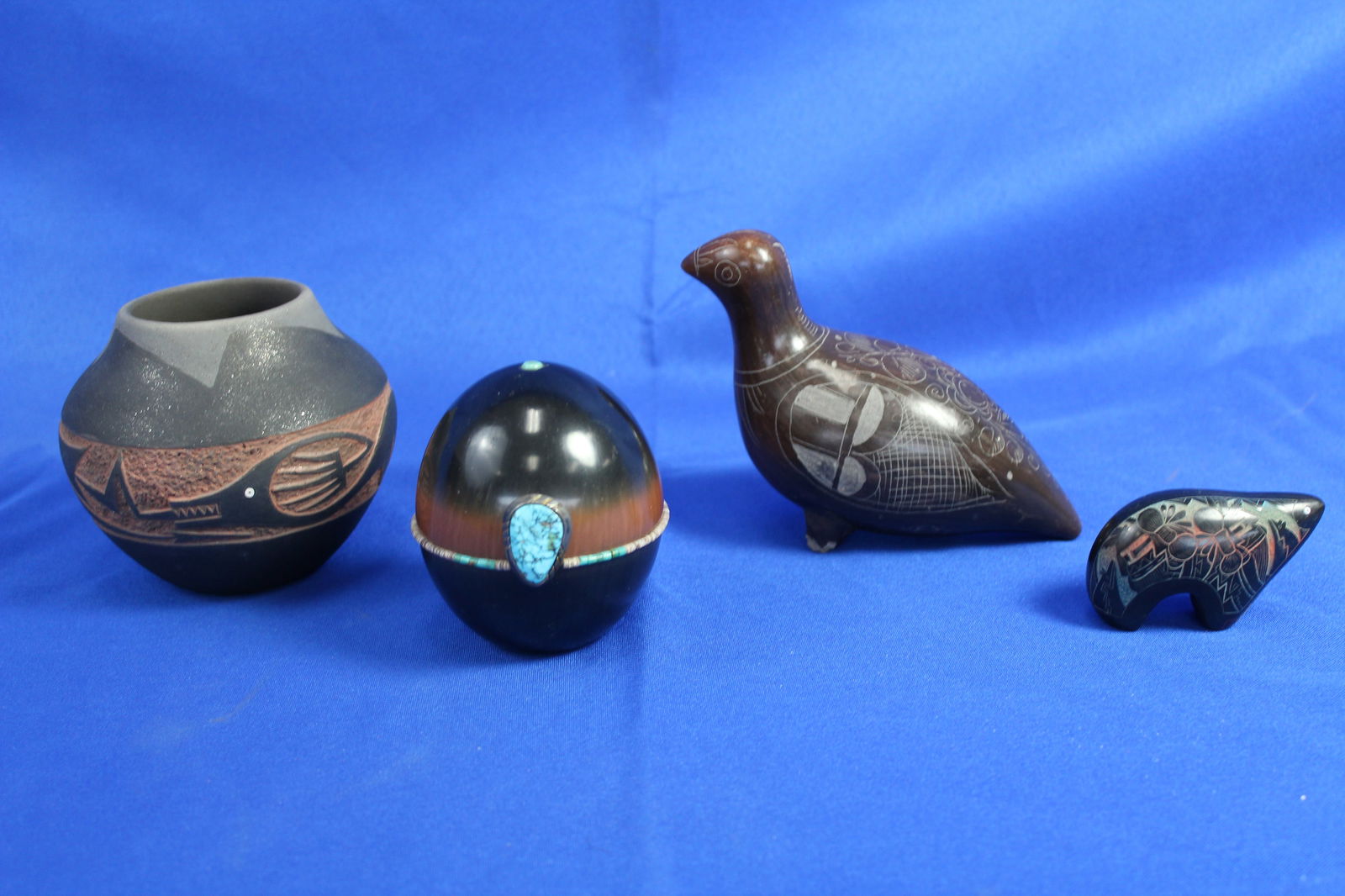 Set of 4 Southern Native Art Pieces, 2 Pottery and 2 Wooden (1 of 20)