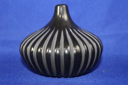 1990 Handcrafted Native Santa Clara Black Glossed Melon Ribbed Seed Pot Signed David Baca