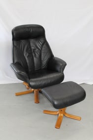 Hjellegjerde Mobler AS Norway Lounge Chair and Ottoman