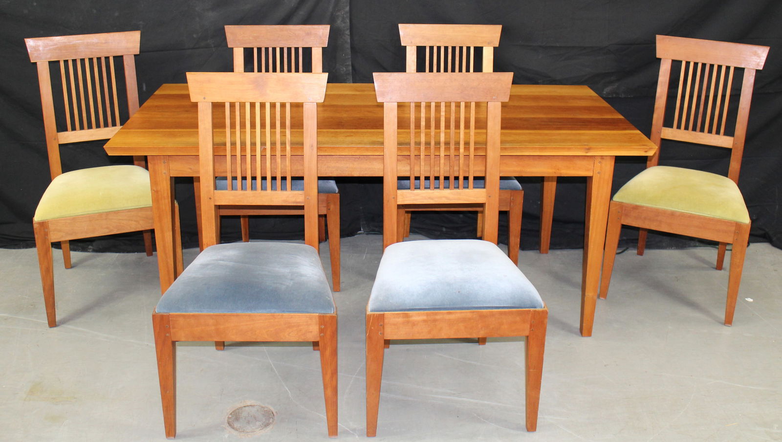 Charles Shackleton Bench Made Cherry 7 Piece Dinning Room Set: Charles Shackleton Signed Bench Made Cherry 7 Piece Dinning Room Set. Including a finely crafted table with tapered legs and 6 side chairs which are signed Shackleton 2005 incised "JR". Wear is consis