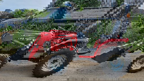 Massey Ferguson 1523 Compact Utility Tractor with 1515 Loader