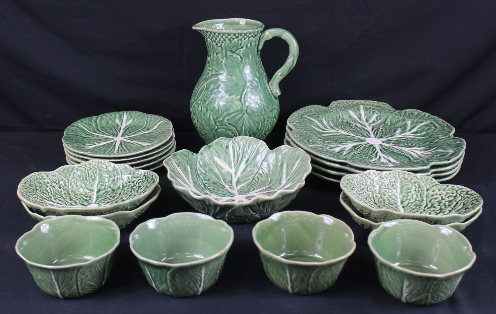 Bordallo Pinheiro Cabbage 19 Piece Dinnerware Set (1 of 14)