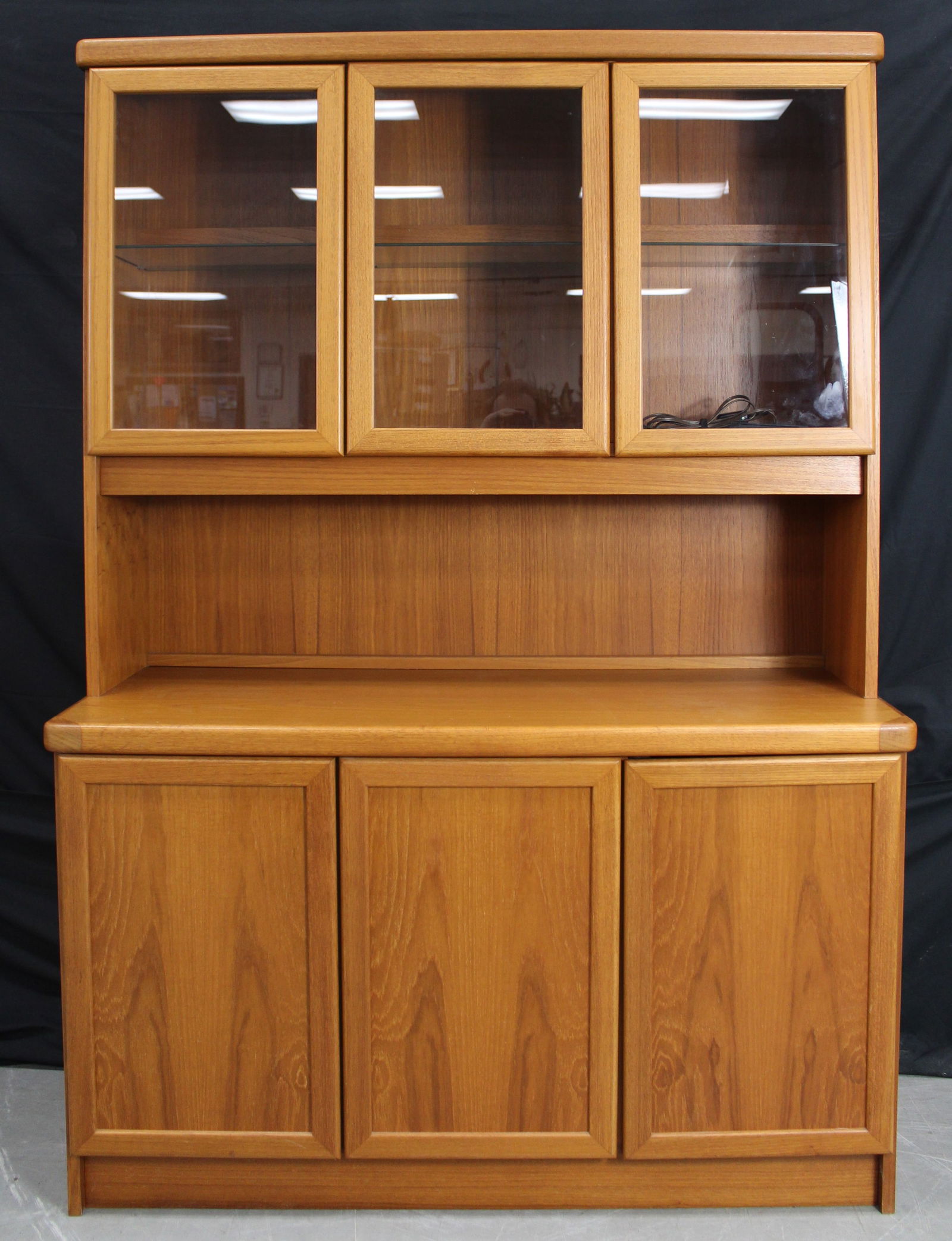 Christian Linneberg MCM Teak Hutch and Buffet (1 of 16)