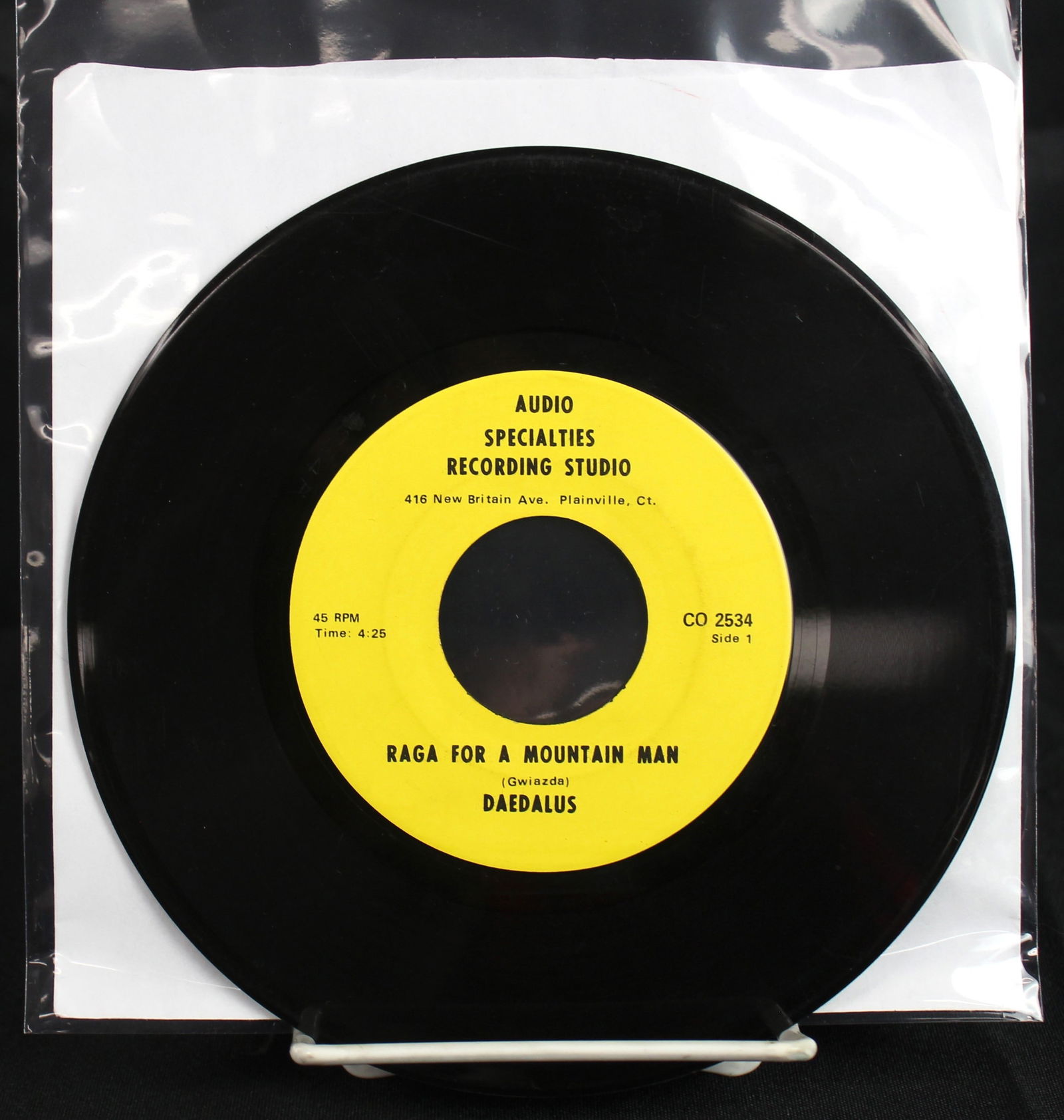 Daedalus "Raga for a Mountain Man" 45rpm Record: Daedalus "Raga for a Mountain Man" 45rpm Record. Very rare psychedelic rock 45 by the group Daedalus on the Audio Specialties Recording Studio label out of Plainville CT. Side 1 is "Raga for a