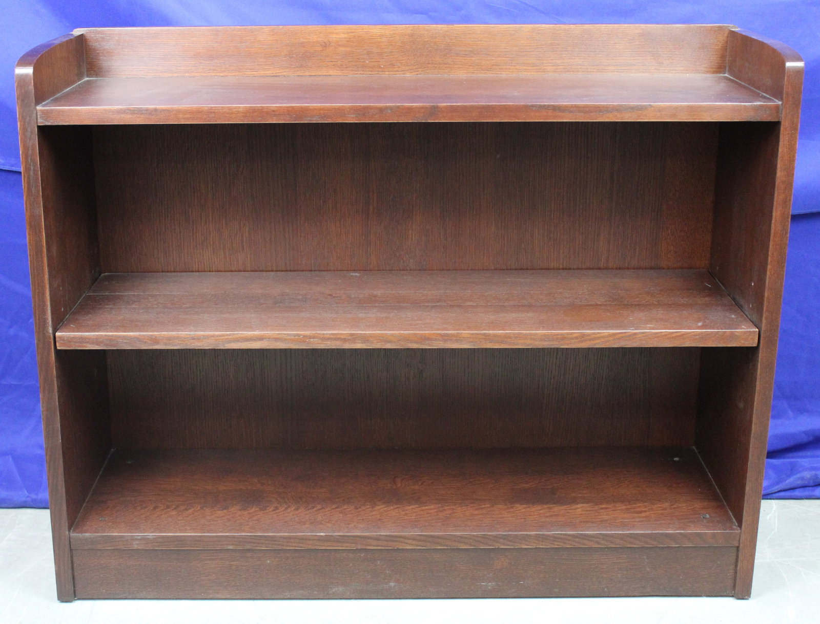 Stickley Open Two-Shelf Oak Bookcase (1 of 8)