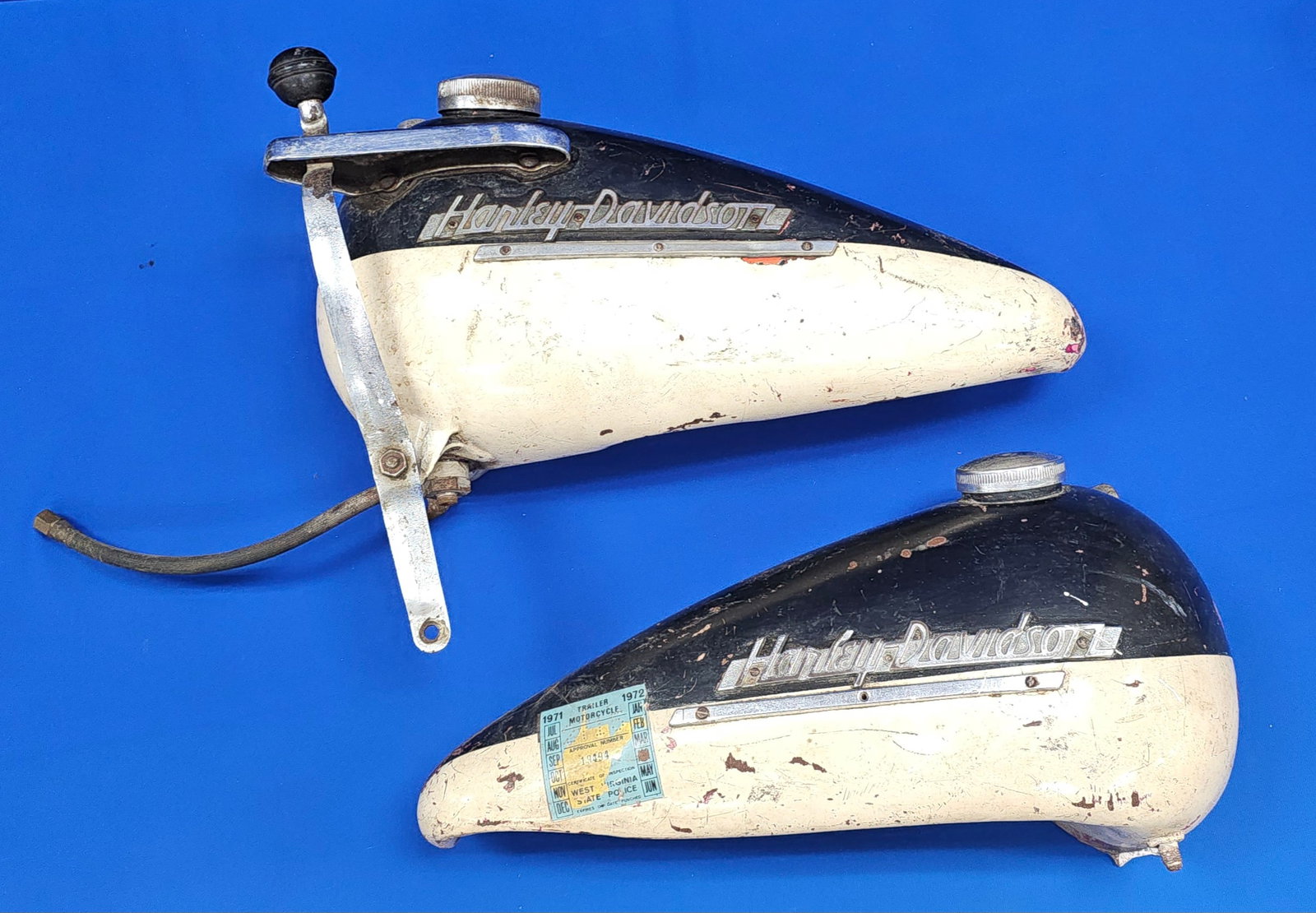 Harley Davidson 1950's Panhead Fuel Tanks with Shifter (1 of 11)